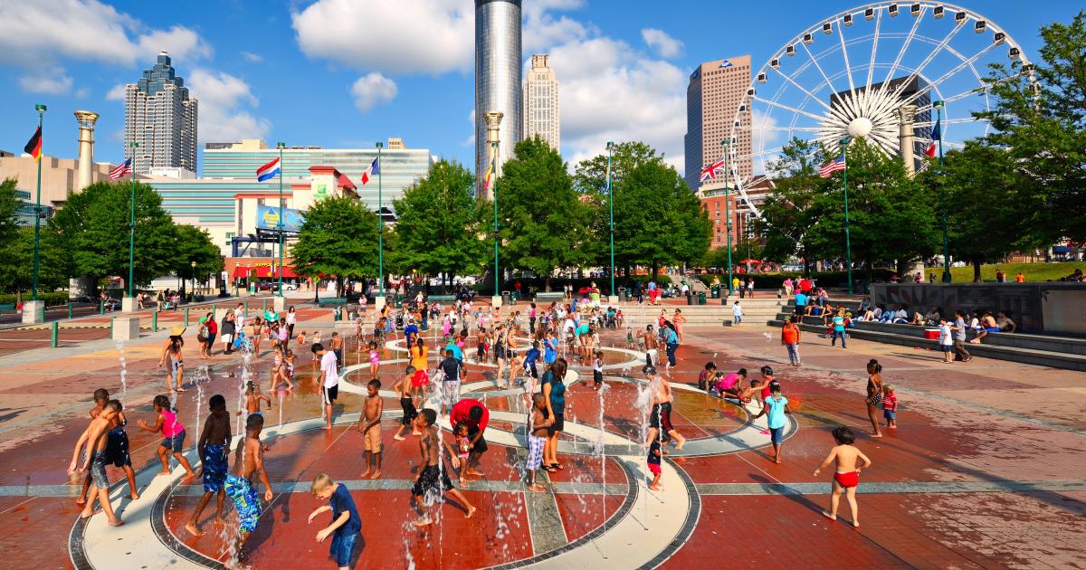 Atlanta Ranked As Top 5 Spring Break Break Destination For 2023   Downtown Skyline Centennial Olympic Park Shutterstock 151747958 